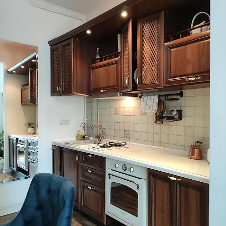 возле дерибасовской Apartment