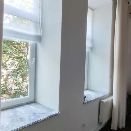 возле дерибасовской Apartment *